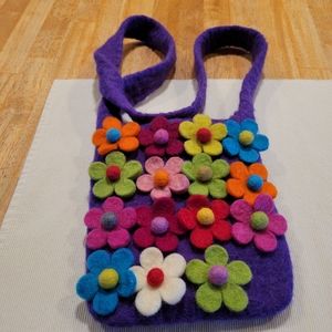 💟EUC~VINTAGE STYLE  WOOL FLORAL SHOULDER BAG